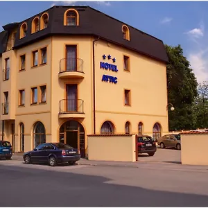 Отель Attic